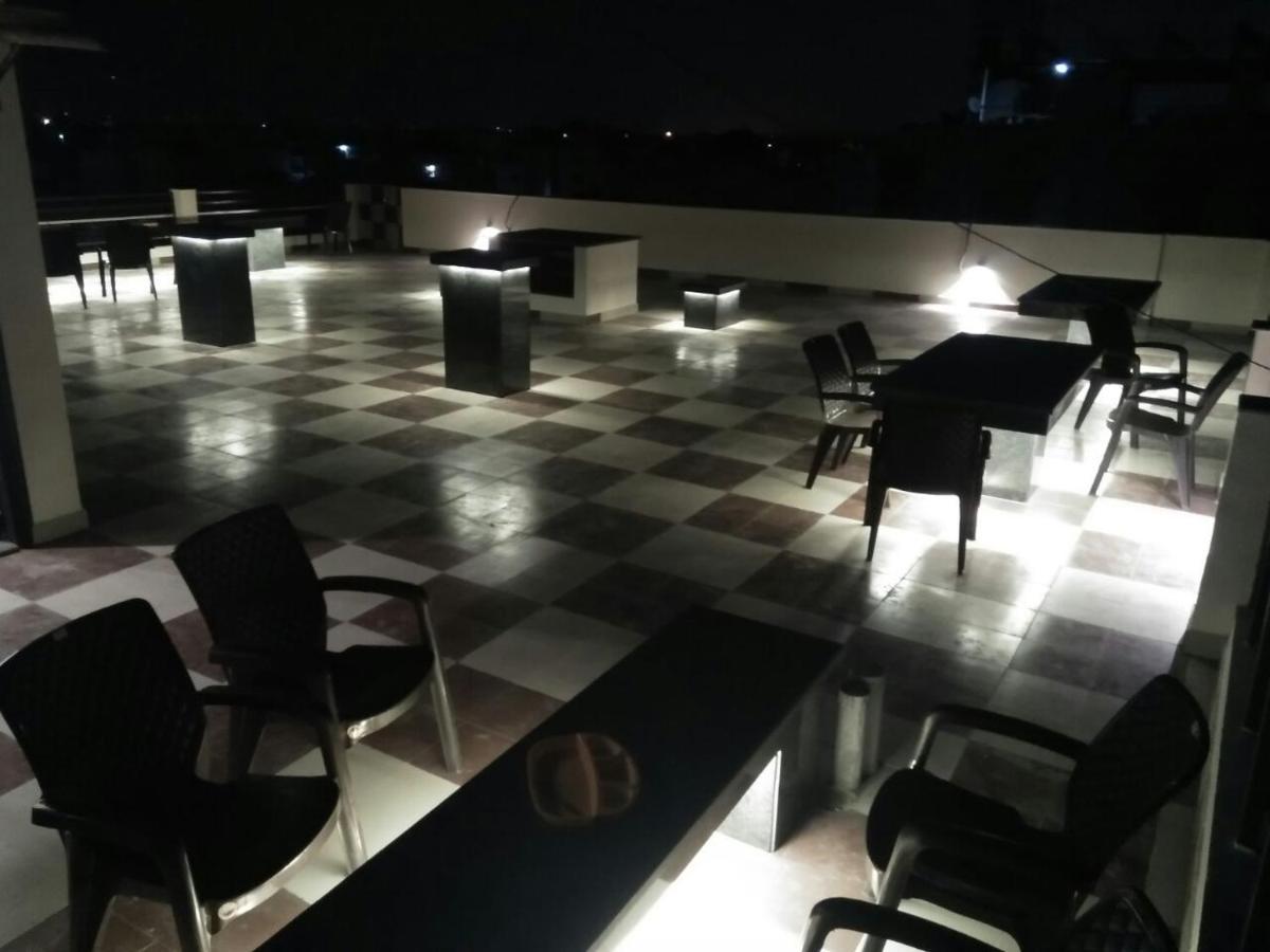 Metro Inn Pg 구르가온 외부 사진